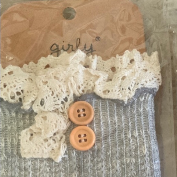 Womens’s light gray crochet trimmed boot cuffs - Picture 2 of 5